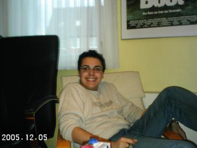 jaja,der Tom und Alk. er &uuml;bertreibt es manchmal ein wenig aber man hat immer spa&szlig; mit ihm!